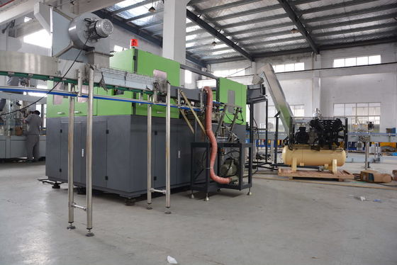 Green 3T 2000L Automatic PET Bottle Blowing Machine